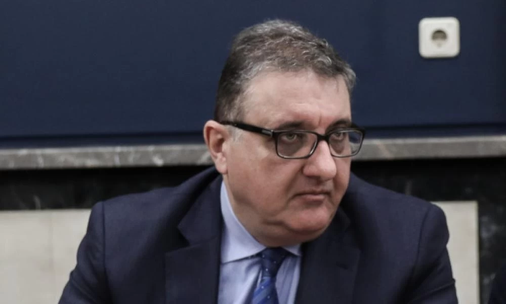 Εξαδάκτυλος: Το καθολικό lockdown πρέπει να γίνει το συντομότερο